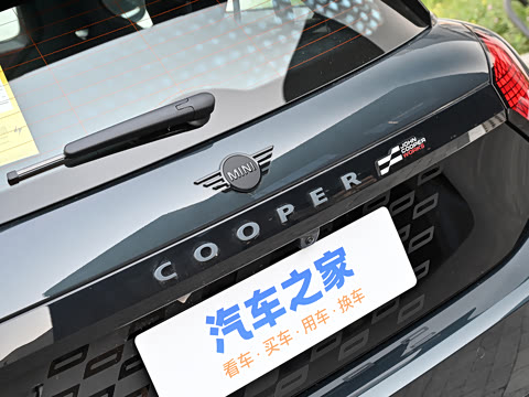 2025�� JOHN COOPER WORKS