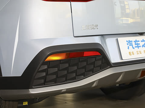 2023�� ��� 2.0L ����LUX