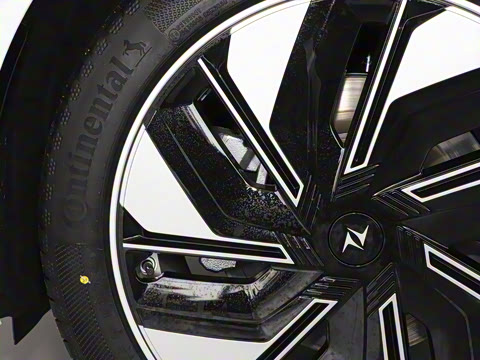 2025�� 210Ultra���̰� 6��