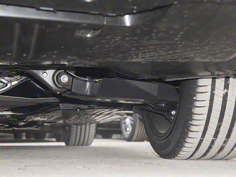 2025�� �Ŀ� C 260 L �˶���