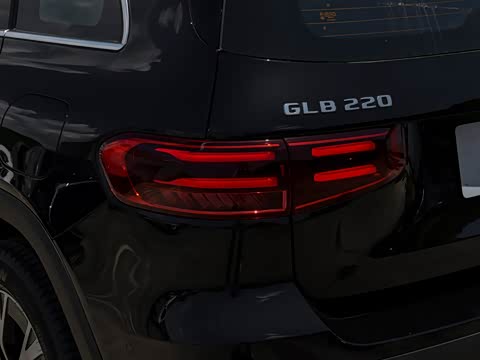 2025�� GLB 220 ������