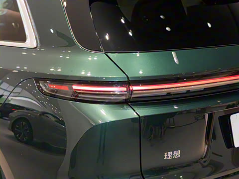 2025�� Ultra ���ܻ��°�