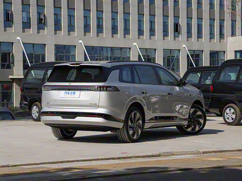 2025�� 636Ultra�Ǽݰ� 5��