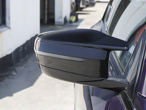 2025�� M240i xDrive