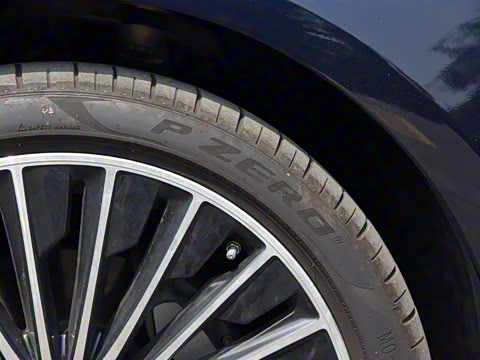 2024�� E 300 L ����˶���