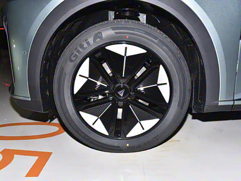 2025�� 215Max �����Ǽ�AD PRO���̰�