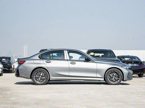 2025�� 330i M�˶���ҹ��װ