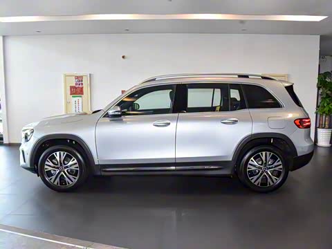 2025�� GLB 220 ������