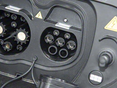 2025�� 130km EM-i ������