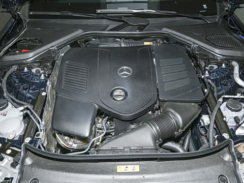 2025�� E 300 L �����