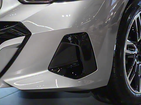 2025�� 525Li M�˶���װ