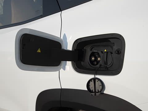 2025�� EM-i 115km ̽��+��