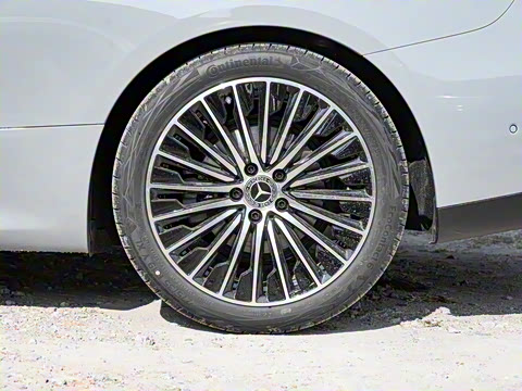 2025�� CLE 260 ������ܳ�