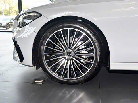 2025�� CLE 300 4MATIC �����ͽ��ܳ�
