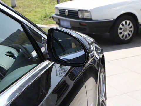 2025�� �Ŀ� E 300 L ʱ���˶���