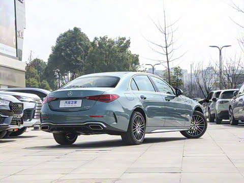 2025�� �Ŀ� C 260 L �˶���