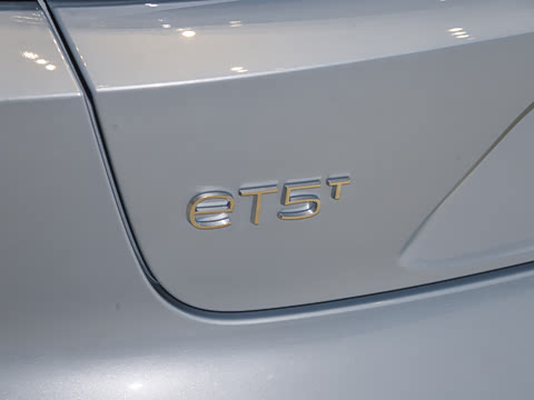 2025�� 75kWh Touring