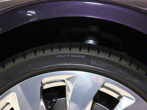 2024�� V8 Edition 8