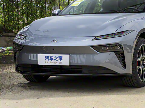 2025�� ���� 550ProѲ����