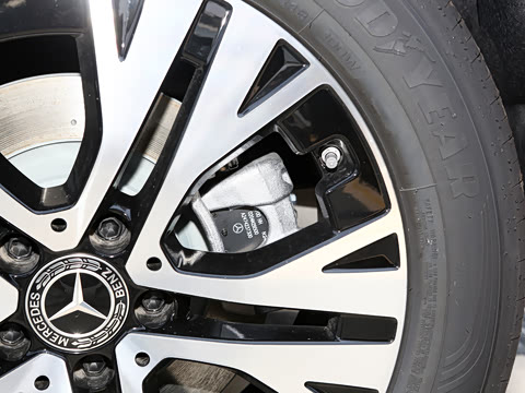 2025�� �Ŀ� GLA 220