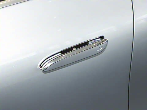 2025�� 500 4MATIC �ȷ��