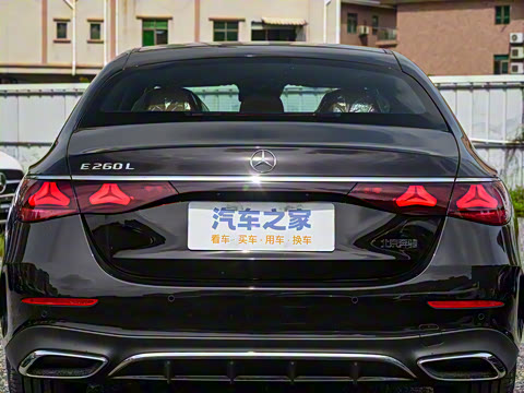 2025�� �Ŀ� E 260 L �˶���