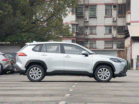 2024�� 2.0L CVT����plus��