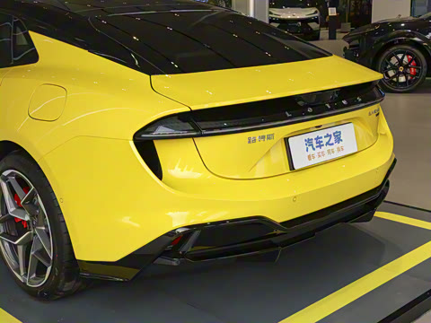 2025�� 600 ������