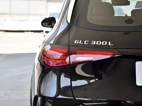 2024�� GLC 300 L 4MATIC ������ 7��