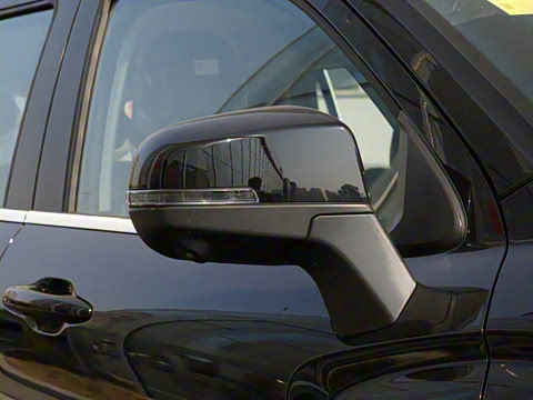 2025�� 2.0T�Զ�������Ӣ�� ����