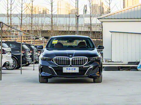 2025�� 530Li ������ M�˶���װ