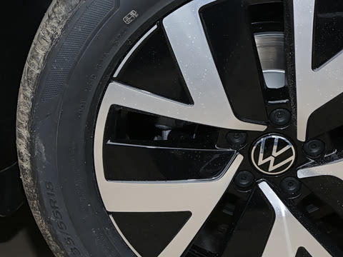 2025�� ������ 300TSI