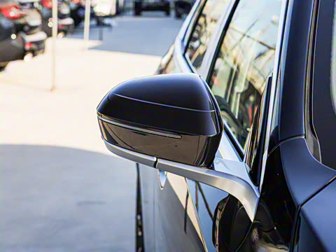 2025�� 530Li ������ M�˶���װ