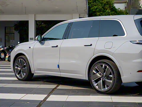 2025�� Pro ���ܻ��°�