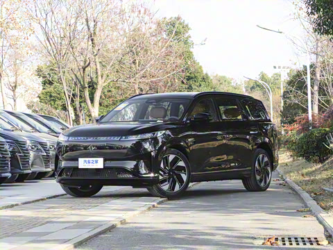 2025�� 636Max����� 5��