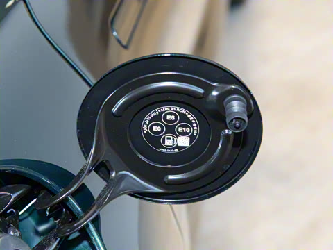 2025�� 4.0T V8 707