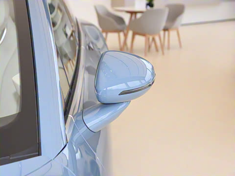 2025�� 705km Max