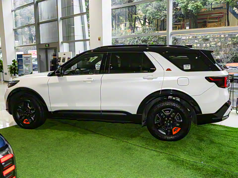 2024�� 2.3T EcoBoost �����۷�� 6��