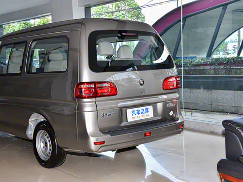 2024�� M5 1.6L ��׼��7��CNG