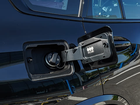 2025�� xDrive 40Li M�˶���ҹ��װ