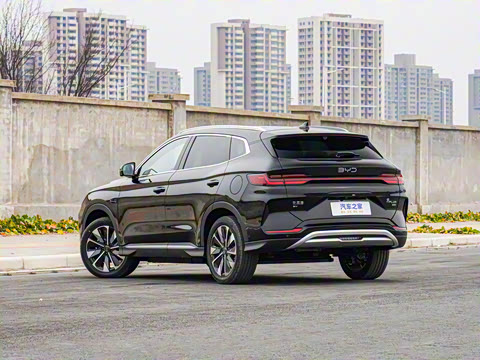 2025�� EV �Ǽݰ� 605km �콢��