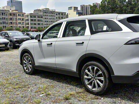 2025�� 2.0T ��������� 7��