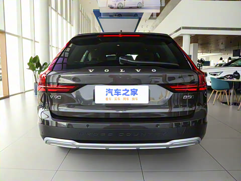 2025�� Cross Country B5 AWD ��Զ��