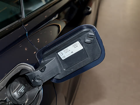 2023�� 55 TFSI ����������