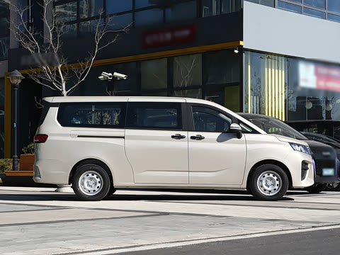 2025�� 1.6L ���������� 7��