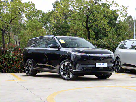 2025�� 210Ultra���Ȱ� 5��