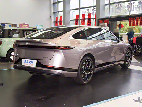 2025�� �������̰� 230�콢��