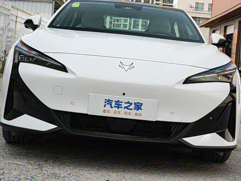 2025�� 560PRO 185kW