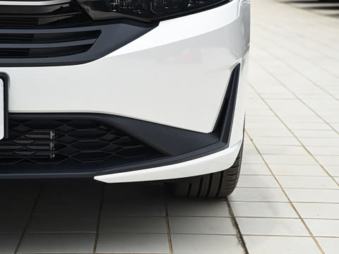 2025�� HATCHBACK 240TURBO �ֶ��ھ���