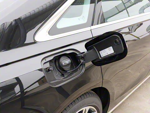 2025�� A8L 45 TFSI quattro ������